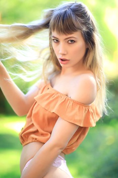 Sensual Ivy Wolfe